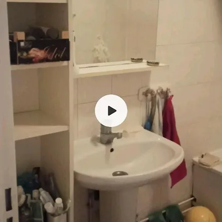 3 Persons Bright Secure Paris Summer Appartamento *